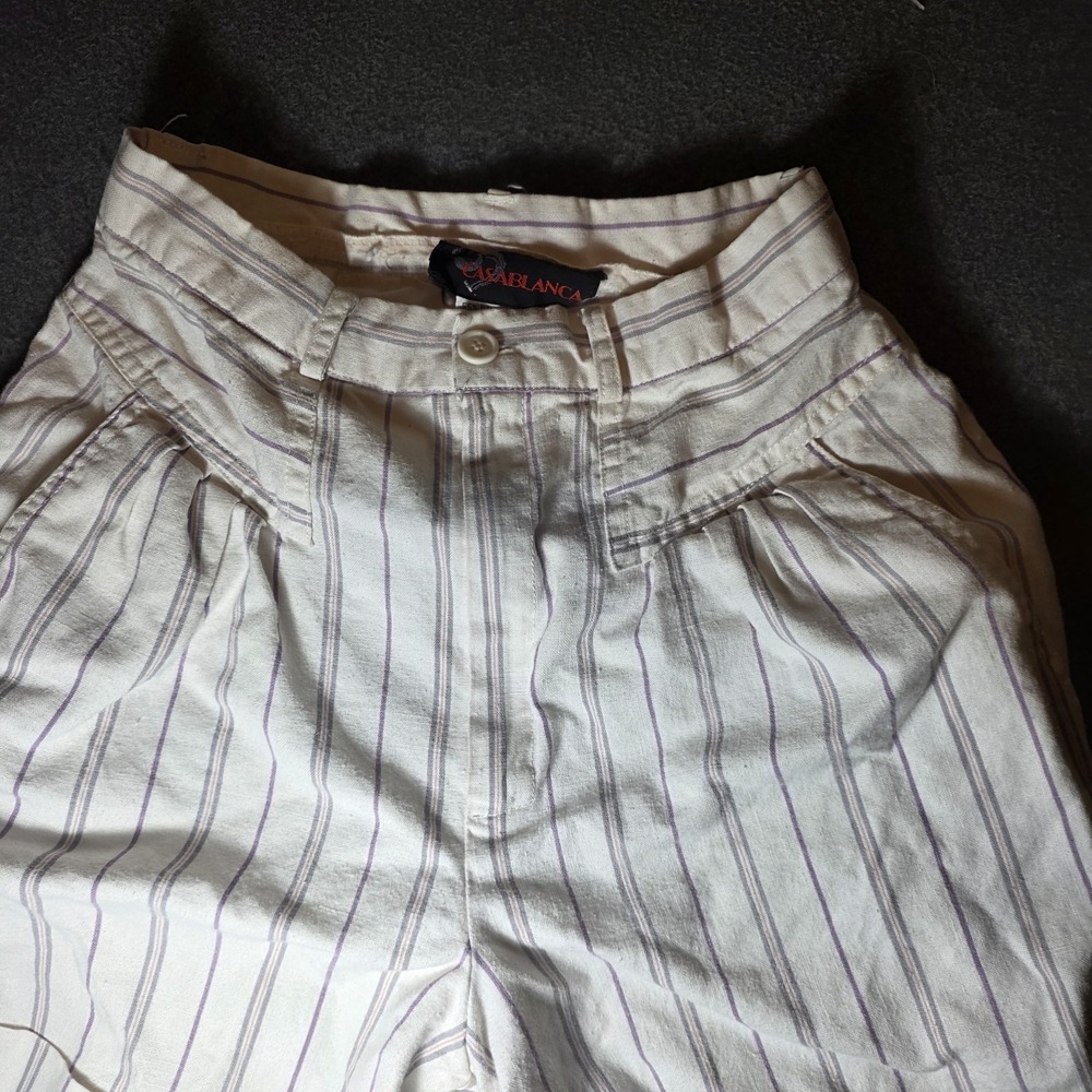 Vintage Casablanca Cream Purple Pinstripe Shorts D1 - Picture 2 of 5